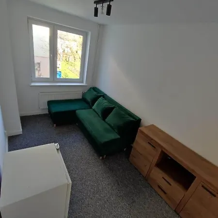 Hostel Budzetowy Dom Miedzy 2 Jeziorami