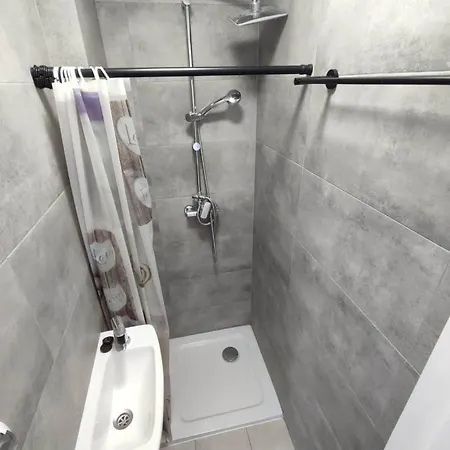 Budzetowy Dom Miedzy 2 Jeziorami Hostel