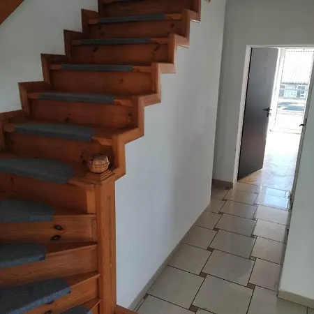 Budzetowy Dom Miedzy 2 Jeziorami Hostel