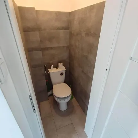 Hostel Budzetowy Dom Miedzy 2 Jeziorami Olsztyn (Warmian-Masurian)