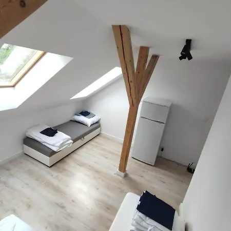 Hostel Budzetowy Dom Miedzy 2 Jeziorami *