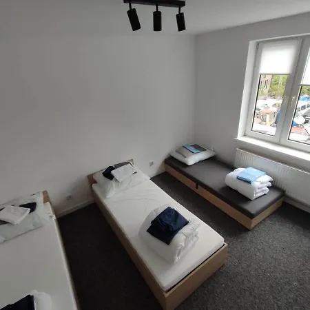 Hostel Budzetowy Dom Miedzy 2 Jeziorami Olsztyn (Warmian-Masurian)